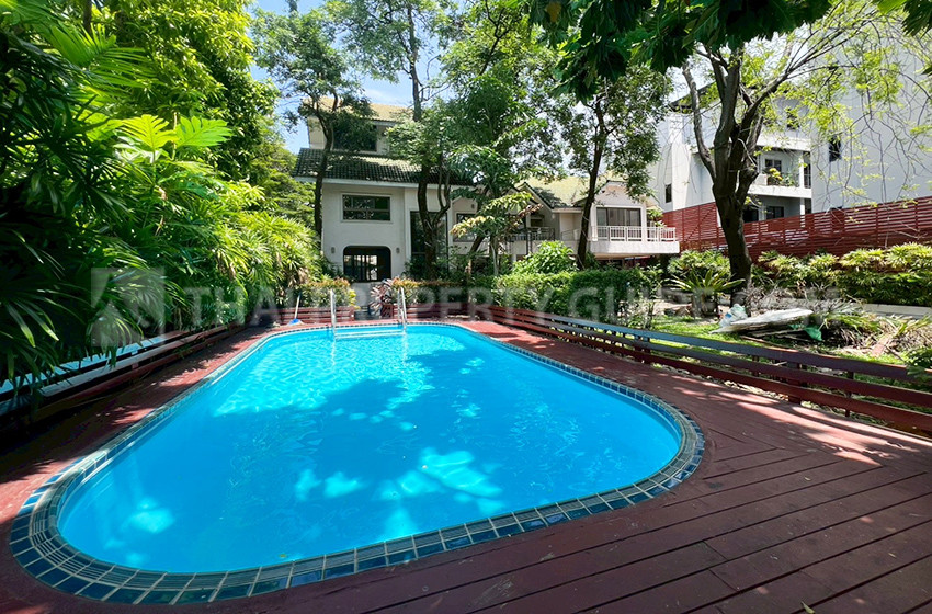 House with Private Pool